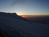 První den výstupu na Pik Lenina (7134m) - z 4400m do 5830m, Pamír, Kyrgyzstán