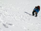 Zimní výstup na severozápadní vrchol Vysoké (2547m) centrálním žlabem, Vysoké Tatry, Slovensko