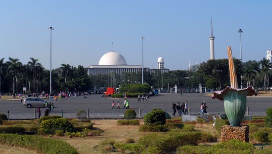 Mešita Istiglal, jedna z největších na světě, Jakarta, Indonésie