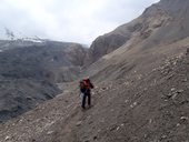 Cesta ze základního tábora Ačik-Taš do C1 (4400m), Kyrgyzstán