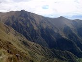 Výstup na sopku Pichincha z konečné stanice lanovky Cruz Loma, Quito, Ekvádor