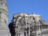 Navštívit kláštery, které vypadají jakoby vyrostly přímo ze skály, patří mezi nezapomenutelné zážitky. Klášter Varlaam, Meteora, Řecko