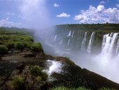 Vodopády Iguazú / Cataratas del Iguazú na hranici Argentiny a Brazílie