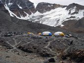 Aklimatizace v pohoří Cordón del Plata poblíž Mendozy, Argentina