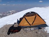 První den výstupu na Pik Lenina (7134m) - z 4400m do 5830m, Pamír, Kyrgyzstán