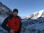 Zimní výstup na severozápadní vrchol Vysoké (2547m) centrálním žlabem, Vysoké Tatry, Slovensko