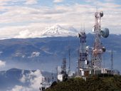 Výstup na sopku Pichincha z konečné stanice lanovky Cruz Loma, Quito, Ekvádor