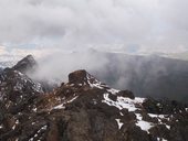 Výstup na sopku Pichincha z konečné stanice lanovky Cruz Loma, Quito, Ekvádor