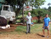 Cesta z Nairobi do městečka Chogoria - jedno z výchozích míst k branám Národnícho parku Mt. Kenya, Keňa