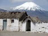 Pohled na sopku Parinacota (6348m), NP Lauca, Chile