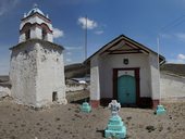Kostelík v osadě Caquena, NP Lauca, Chile