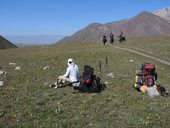 Sestup do základního tábora Ačik-Taš pod Pikem Lenina (7134m), Pamír, Kyrgyzstán