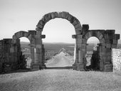 Římské ruiny v archeologickém nalezišti Volubilis, Maroko