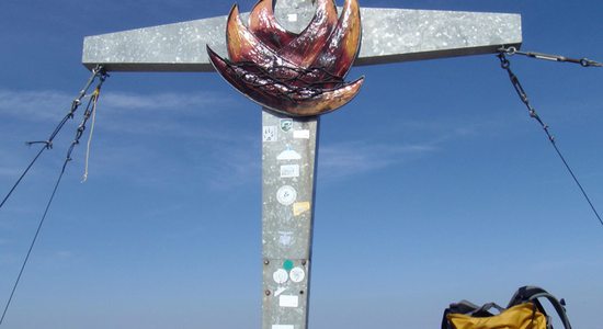 Vrcholový kříž na Weisskugelu / Palla Bianca (3739m)