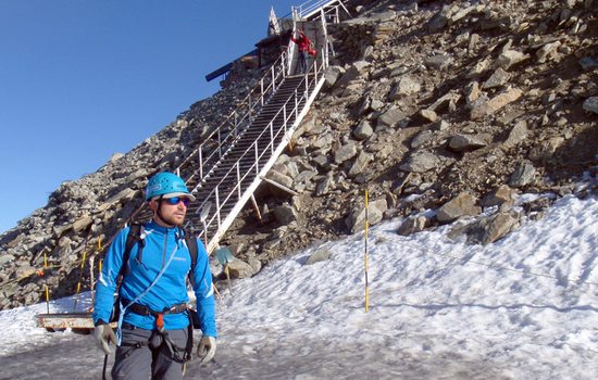 Vláďa v sedle Col des Grands Montets (3233m)