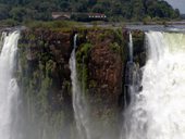 Vodopády Iguazú / Cataratas del Iguazú na hranici Argentiny a Brazílie