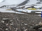 Cesta ze základního tábora Ačik-Taš do C1 (4400m), Kyrgyzstán