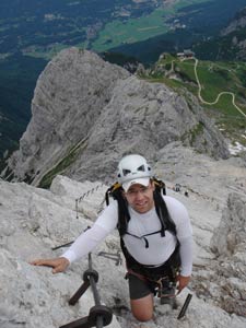 Martin ve ferratě na Alpspitze (2628m).