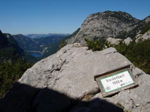 Přibližně ve třetině stoupání k chatě Adamek Hűtte křižuje stezka potok Kreidenbach - 1550m.