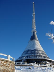 Vrchol Ještěd (1012m)/Ještědsko-kozákovský hřbet - hotel.