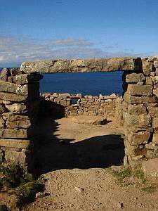 Nejkrásnější komplex ruin Chincana na severu ostrova Isla del Sol, Titicaca, Bolívie, 17. února 2006